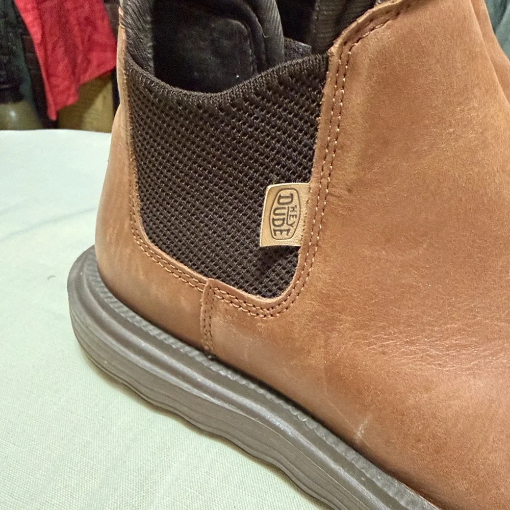 Branson Cognac Brown Leather Pull On Chelsea Boots, Woman’s Size 9. - Picture 3 of 12